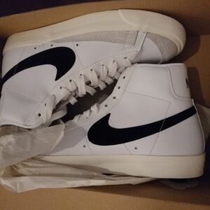 Blazer Nike White and Black Blazer
